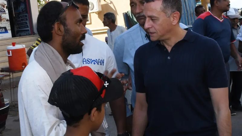 لقاء محافظ أسوان