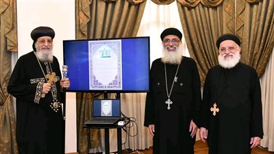 البابا تواضروس الثاني يلتقي القمص أندراوس وكيل الكلية الإكليريكية بالإسكندرية