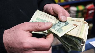 اتفاق مبدئي للإفراج عن 3 مليارات دولار من الأموال الإيرانية المجمدة