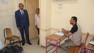 التعليم عن الورق المتداول للغة الإنجليزية عقب بدء اللجنة بربع ساعة: غير صحيح