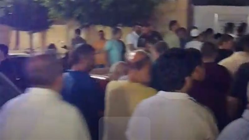 المئات يشيعون جثمان