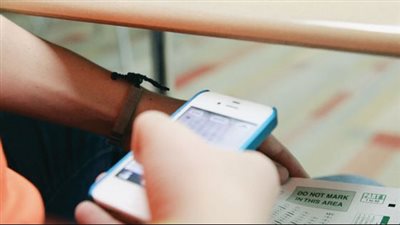 التحقيق مع طالبة بقنا بعد ضبطها تصور امتحان الكيمياء داخل اللجنة