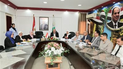 محافظ الجيزة يتابع انتظام امتحانات الثانوية العامة من غرفة العمليات المركزية