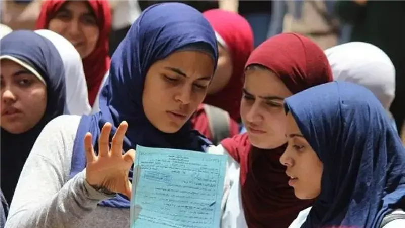 ضبط 5 هواتف محمولة