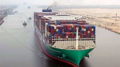 رئيس قناة السويس: عبور سفينة الحاويات العملاقة CMA CGM يعكس جاهزية المجرى