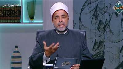 هل يستحق من عمل مع والده نصيبا إضافيا في الميراث؟.. أمين الفتوى يوضح