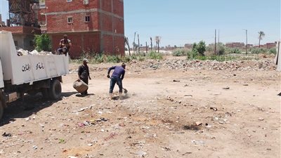 حي الجناين بالسويس يواصل حملات النظافة اليومية ورفع المخلفات بعدد من القرى