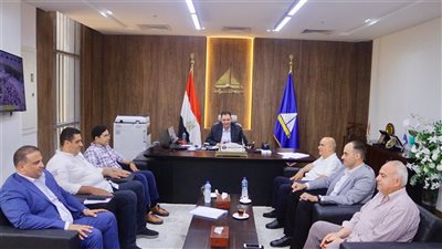محافظ دمياط يلتقي أعضاء مجلسي النواب والشيوخ لبحث مطالب المواطنين 