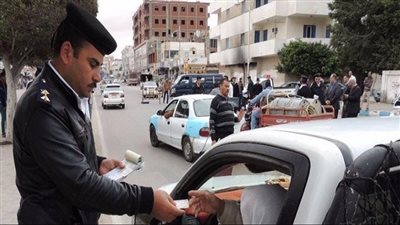 الحبس وغرامة تصل 20 ألف جنيه.. عقوبة قيادة سيارة بدون رخصة وفقًا لقانون المرور