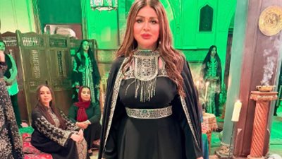 إلهام شاهين تكشف عن صور جديدة من كواليس فيلم الحافي 