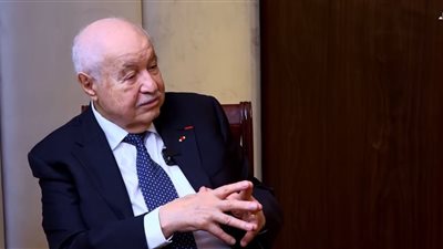 طلال أبو غزالة: زوجتي لا تجاملني.. ونقدها كان سببا في نجاحي