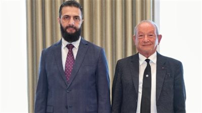 بين انفجارات دمشق وزيارة ماكرون.. هل تسرع ساويرس في قرار الاستثمار بسوريا؟