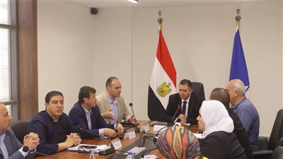 محافظ دمياط يبحث استكمال رصف طريق البنة بين كفور الغاب والطريق الدولي