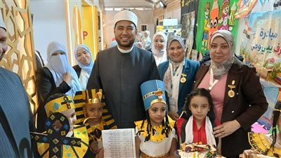 إقبال جماهيري على جناح الأزهر بمعرض مكتبة الإسكندرية الدولي للكتاب