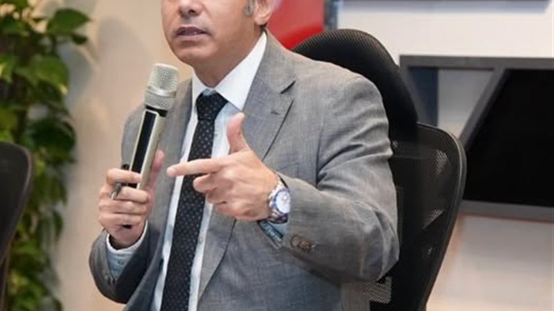 إسلام عزام