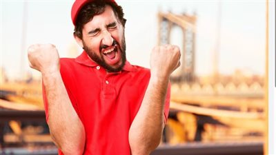 مع التشجيع.. 5 مشاكل صحية قد تصيبك أثناء متابعة مباريات كأس العالم