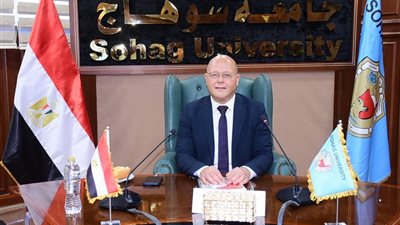 جامعة سوهاج: مبادرات مجتمعية لسداد المصروفات الدراسية للطلاب المتعثرين 
