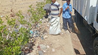حي عتاقة بالسويس يواصل حملات النظافة المكبرة بمدينة الملك عبدالله والصفا