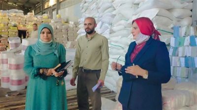 26 محضرا تموينيا في دمياط وضبط سكر ناقص الوزن ودقيق مدعم وسلع مخالفة
