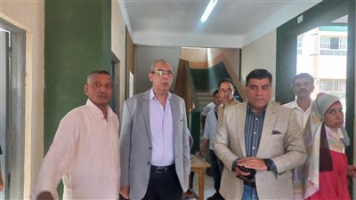 مدير تعليم القليوبية يتابع انتظام امتحانات الثانوية العامة بلجان كفر شكر