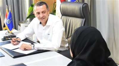 محافظ أسوان يواصل لقاءاته الجماهيرية الأسبوعية بالاستماع لـ 40 مواطنا ومواطنة 