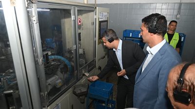 في ختام جولتهم.. وزير الصناعة ومحافظ الشرقية يتفقدان مصانع العاشر من رمضان