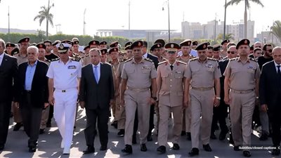 وزير الدفاع يتقدم الجنازة العسكرية لقائد قوات الدفاع الجوي الأسبق