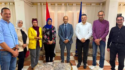 تهنئة واستعراض للأنشطة.. لقاء يجمع أعضاء محاكاة مجلس الشيوخ بمدير شباب دمياط