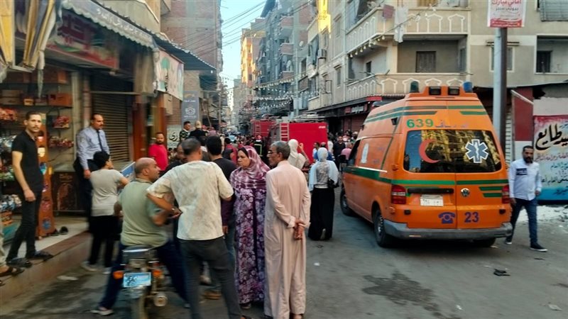 النيران تلتهم مطعما