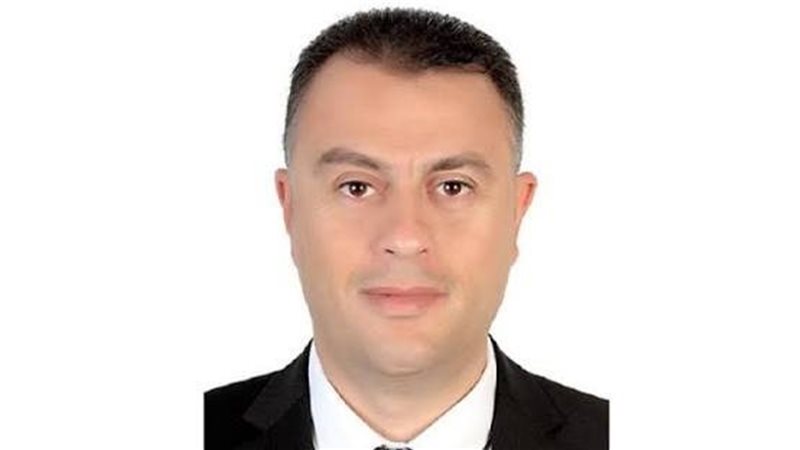 الدكتور شريف حلمي
