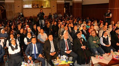 نائب رئيس جامعة أسيوط يشارك في احتفالية مرور 150 عامًا على تأسيس مدرسة راهبات 