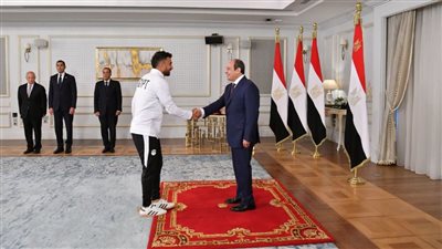تريزيجيه للرئيس السيسي: فخور بوجودي مع حضرتك والقادم أفضل للمنتخب