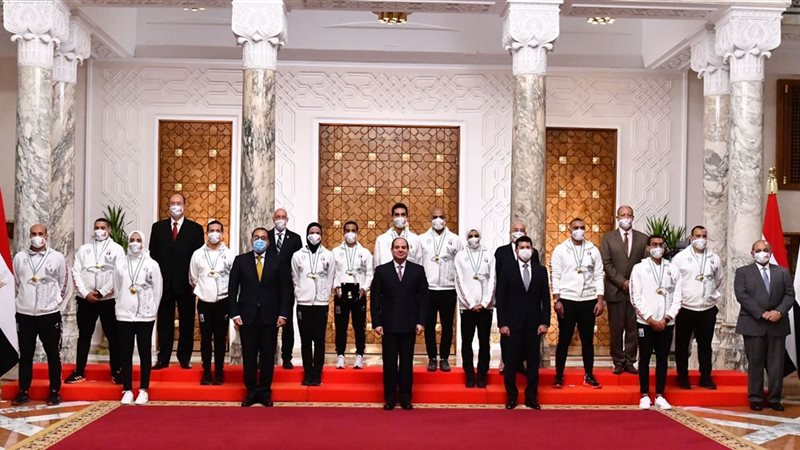 الرئيس السيسي وتكريم