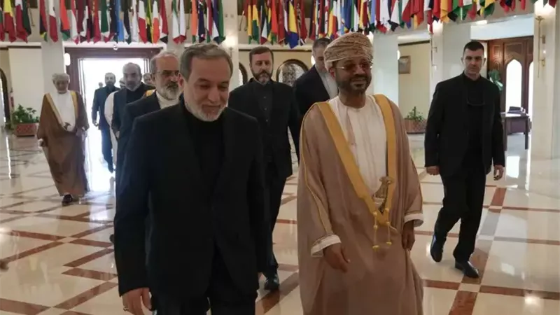 عراقجي يصل عمان
