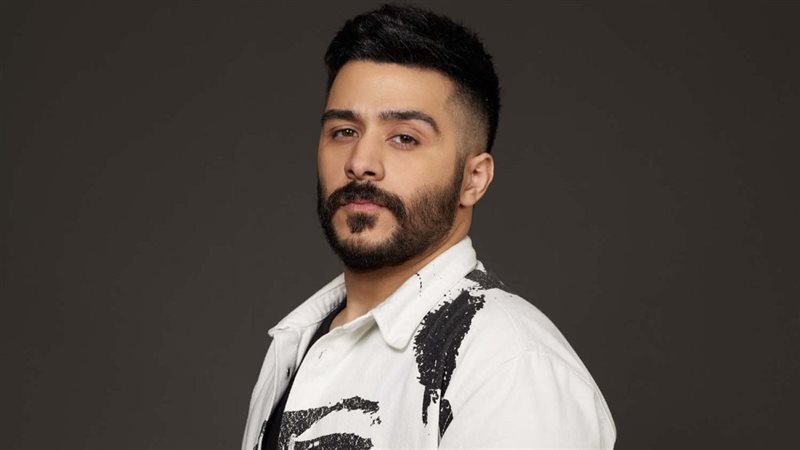 المطرب أحمد كامل