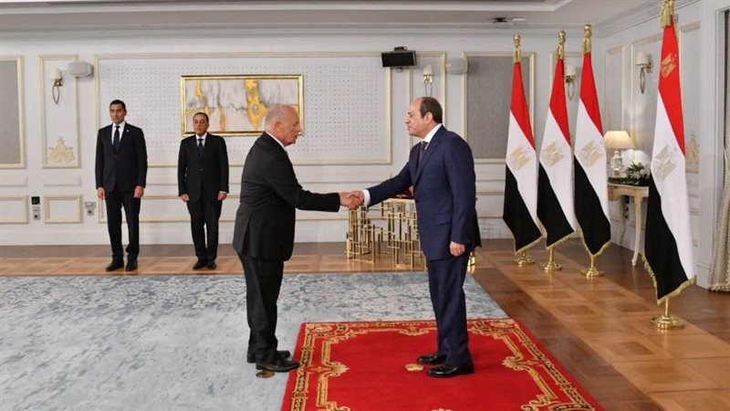 أبوريدة مع الرئيس