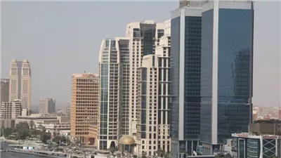 الحكومة تدرس تأسيس شركة لإدارة الأصول العقارية وخفض الدين العام 