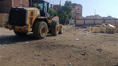 حي عتاقة بالسويس يواصل حملات النظافة المكبرة بمنطقة عرب المعمل وشارع الماسورة