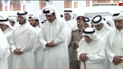 يتسع لـ30 ألف مصلٍ و93 قبة ..تشييع الشيخ حمد من قلب أكبر مساجد قطر
