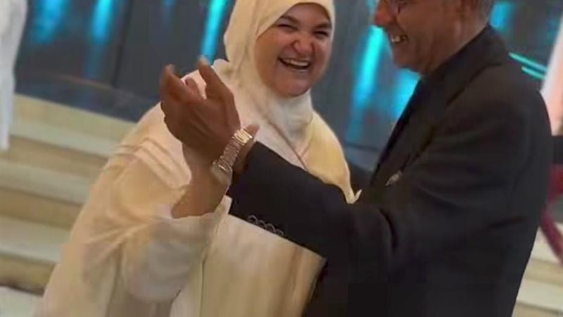 والد ووالدة العروس
