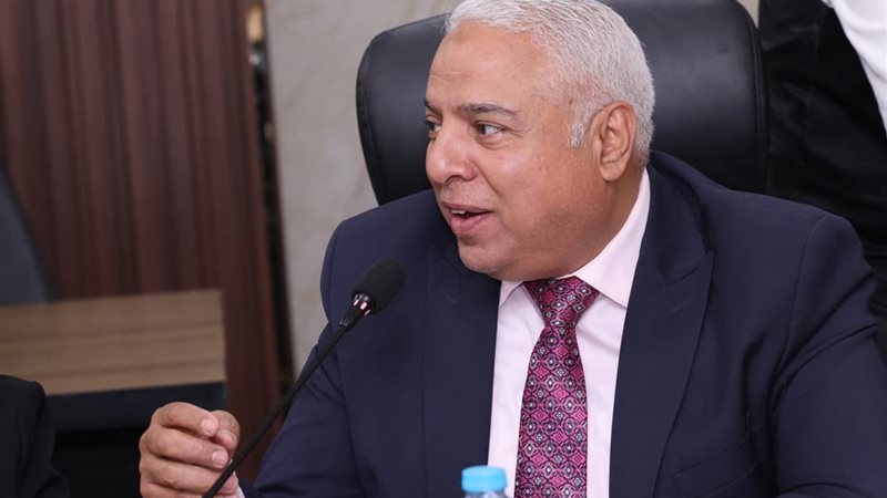 علاء نصر 