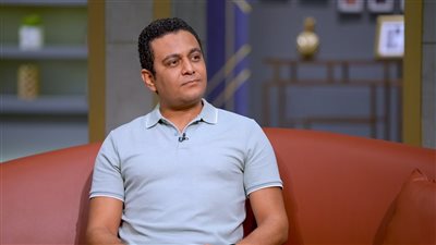 خبير علاقات إنسانية: معظم مستخدمي تطبيقات التعارف لا يبحثون عن الزواج