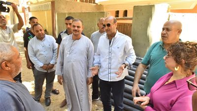 محافظ أسيوط يتفقد أعمال تنفيذ خط مياه شرب جديد بالعقال القبلي بالبداري 