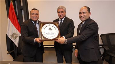 وزير السياحة والآثار يلتقي بشباب تنسيقية الأحزاب