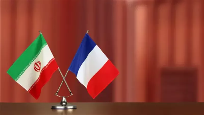 إيران وفرنسا