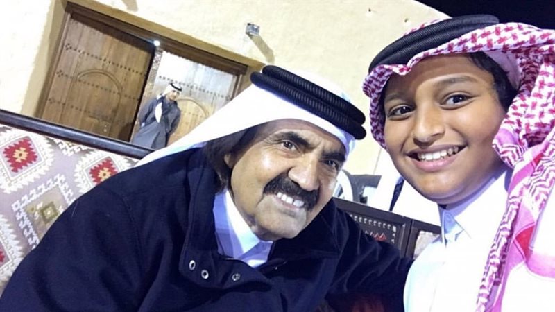 صورة الأمير ووالده