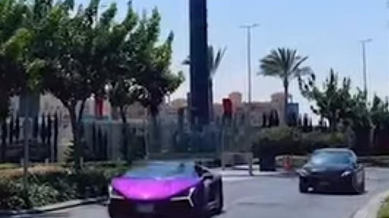  السيارات الفارهة