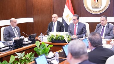 وزارة العمل تشارك في اجتماع 