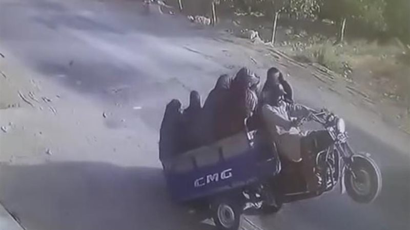 انقلاب ركاب تروسيكل