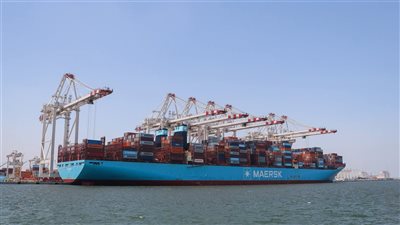 ميناء دمياط يستقبل 14 سفينة ويواصل نشاطه التجاري باستقبال السفن العملاقة اليوم